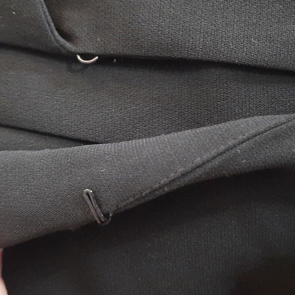 JustFab Pleated Back Button Front Black Blazer - Picture 5 of 6